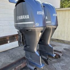 2 moteur Yamaha hors bord 250cv 4Temps 2016